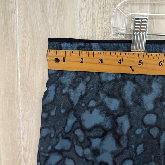 On Cloud Trail Shorts Womens XL Storm Teal Green Black Lined 4.5” Inseam Running - Picture 4 of 14